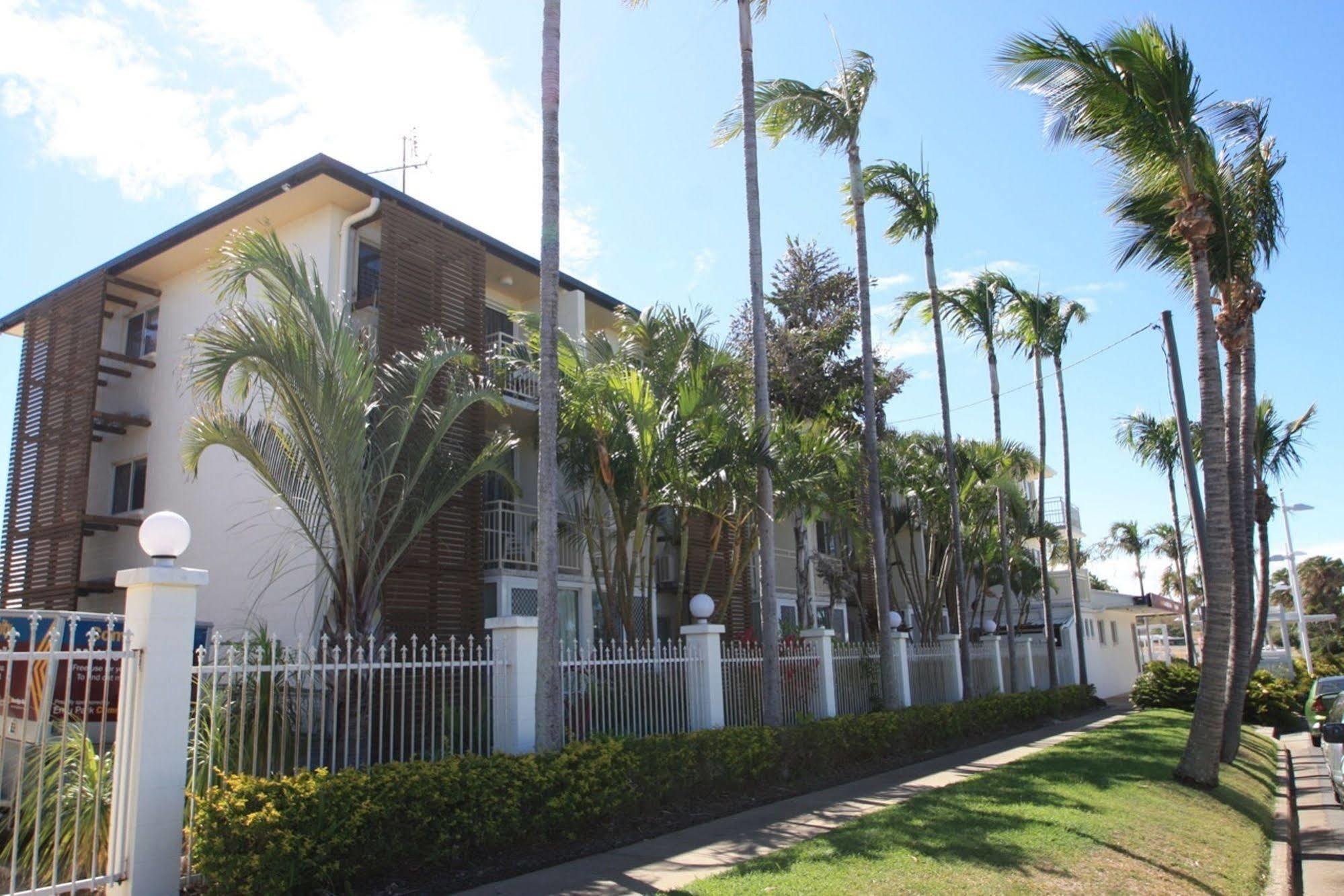Endeavour Inn Emu Park Dış mekan fotoğraf